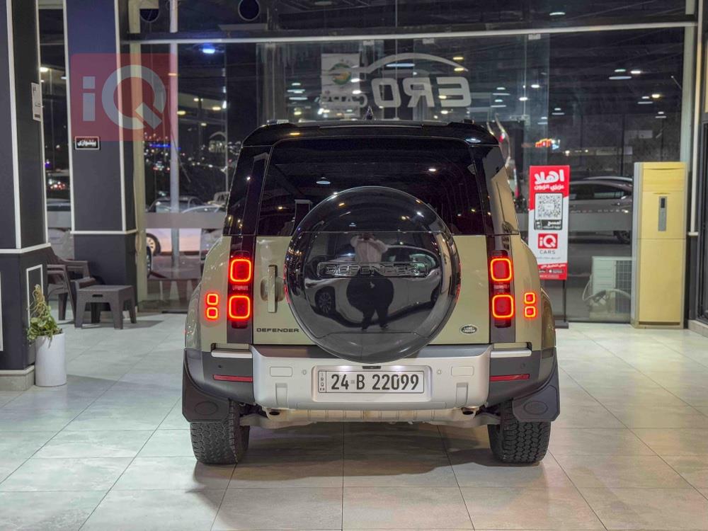 Land Rover Defender